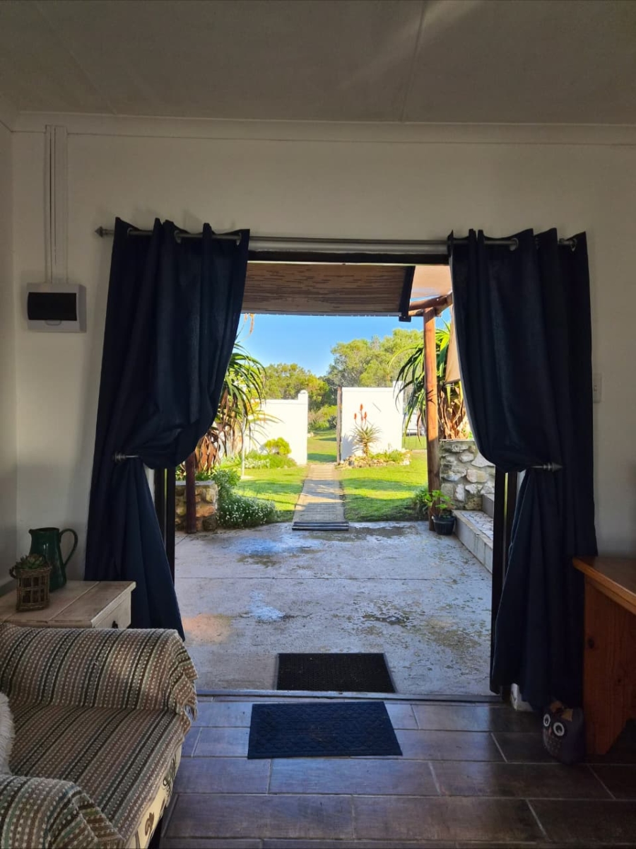 2 Bedroom Property for Sale in Stilbaai Oos Western Cape